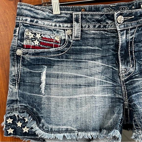 MISS ME: Distressed Stars and Stripes Signature Shorts - Picture 5 of 8